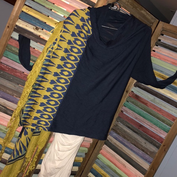 Sweater wrap - Picture 3 of 3